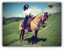 2003-0276-Estela-a cavallo in Dominicana.jpg