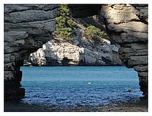 2015-Baia-dei-Faraglioni-Gargano-008.JPG